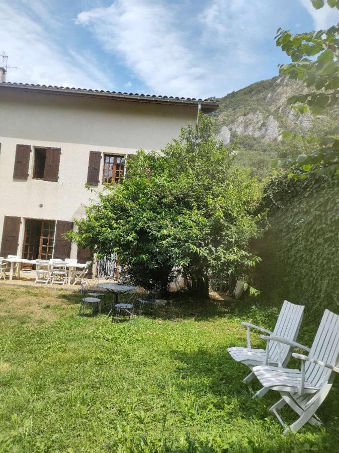 Les Deux Sources Hotel Saint-Laurent-en-Royans Luaran gambar