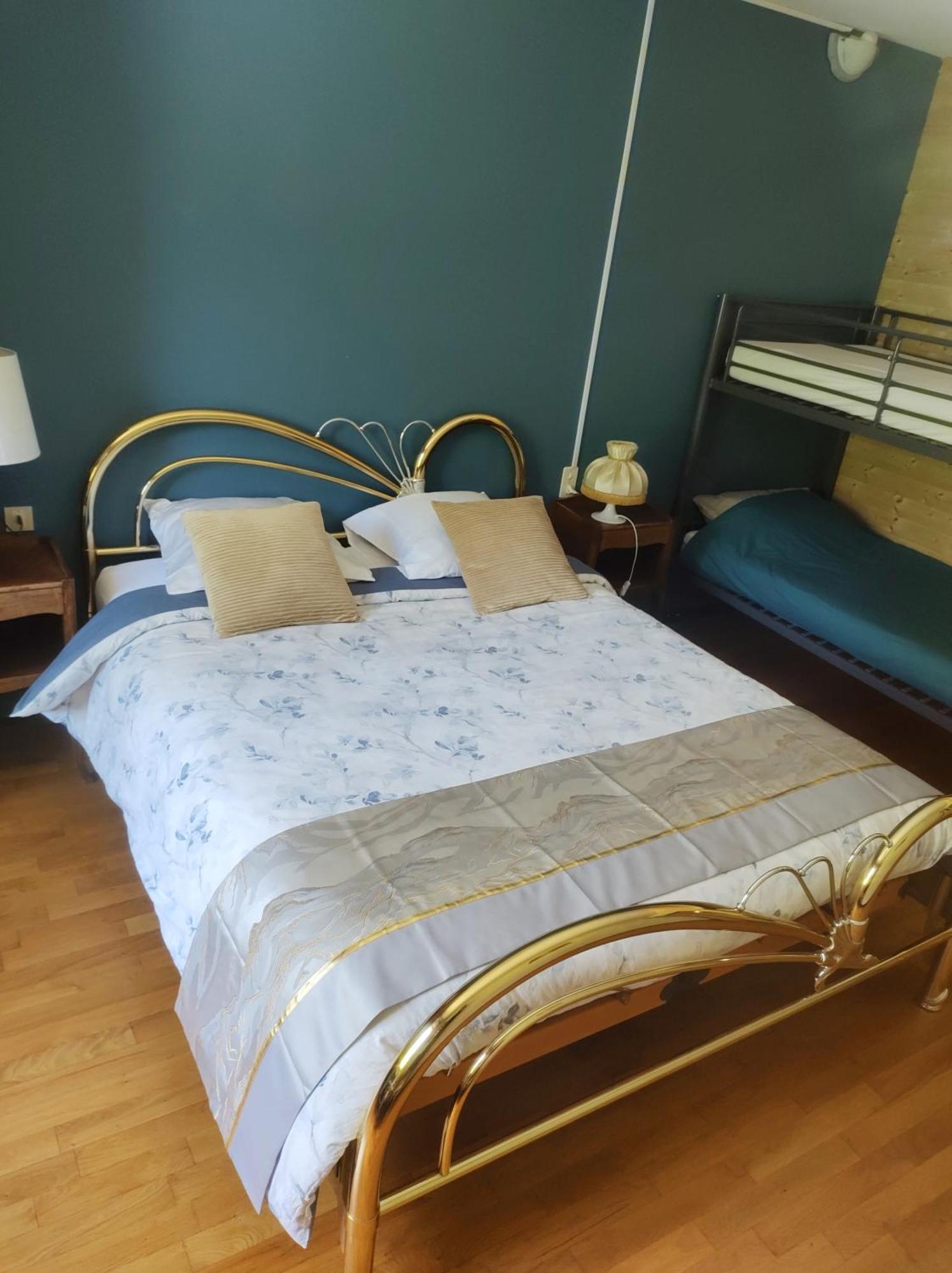 Les Deux Sources Hotel Saint-Laurent-en-Royans Bilik gambar
